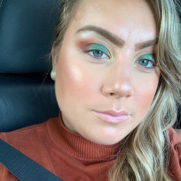 Meet Your Posher - Picture 3 of 3